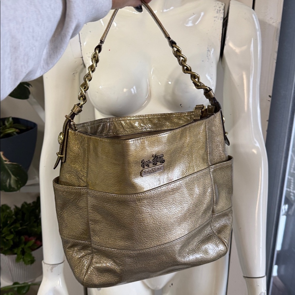2009 Coach 14121 Madison Tribeca metallic gold patent leather chain handle hobo